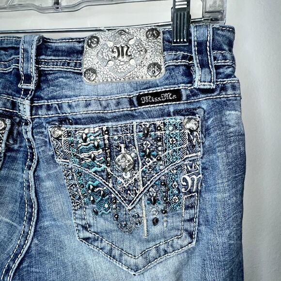 Miss Me Womens Sz 29x33 Signature Boot Cut Low Rise JE819582L Embellished Pocket - Picture 3 of 9